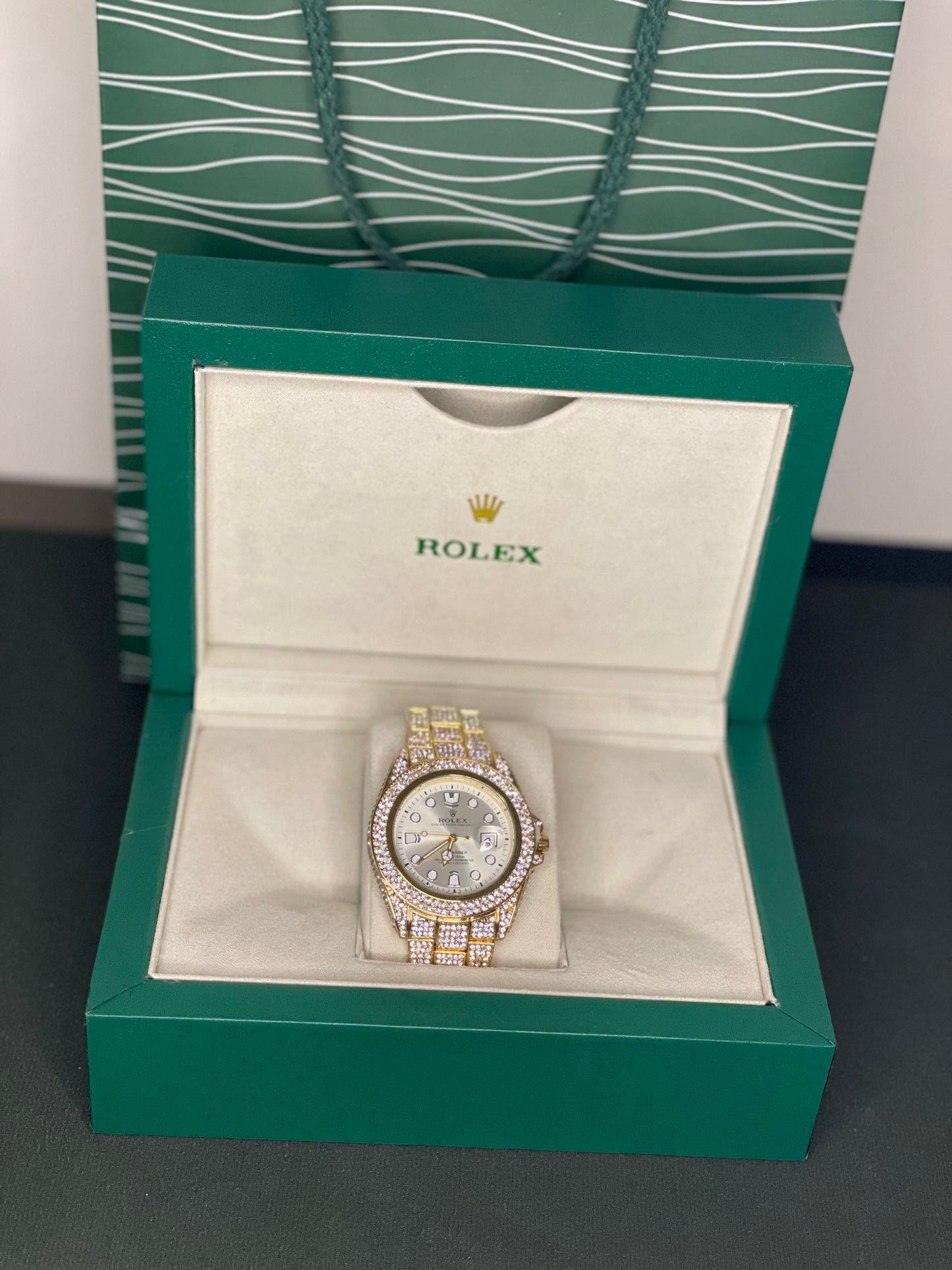 Enzo Timeless Gold Prestige Edition wait luxury box