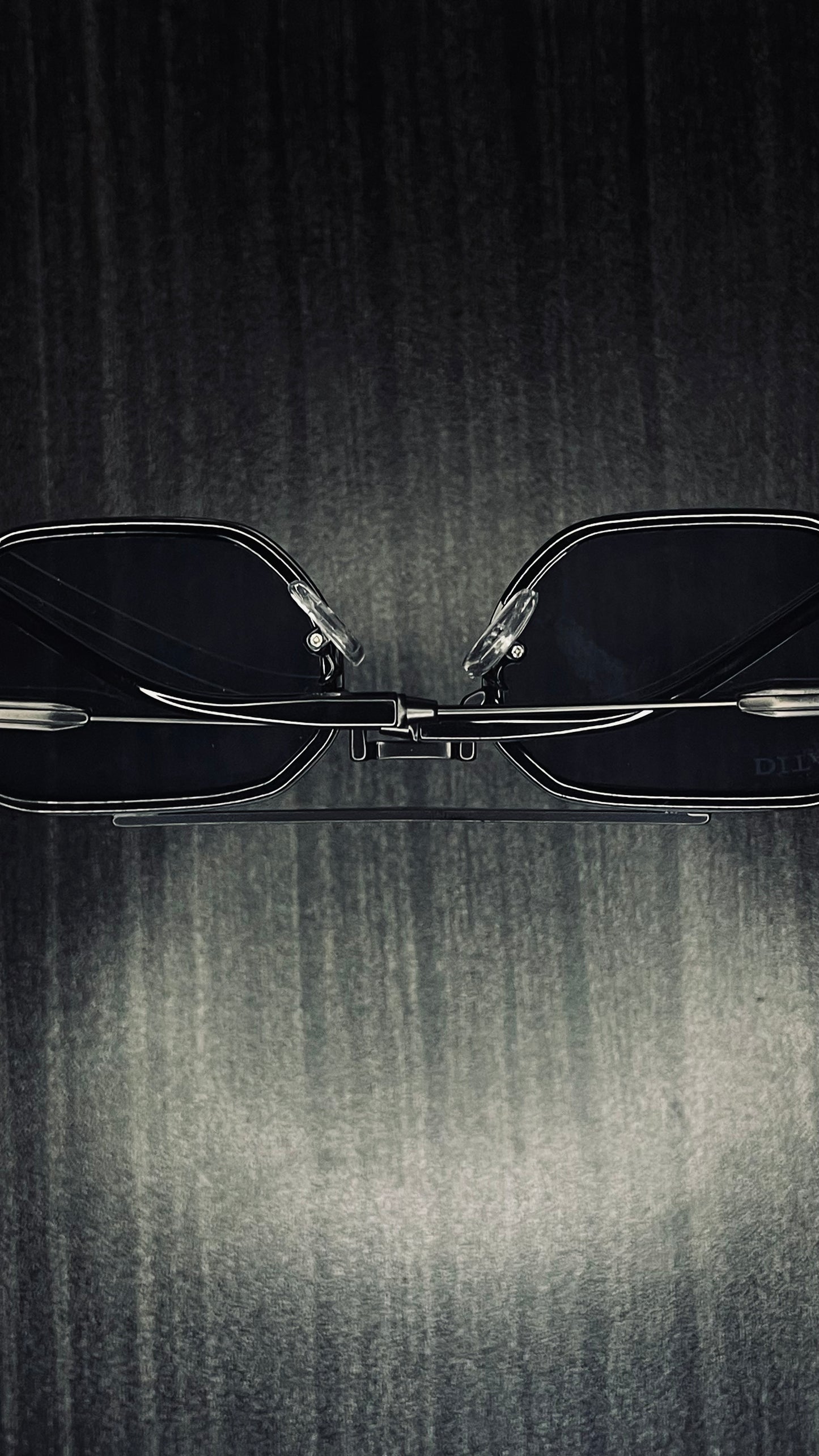 Slim Black Sunglass – Minimalist Style