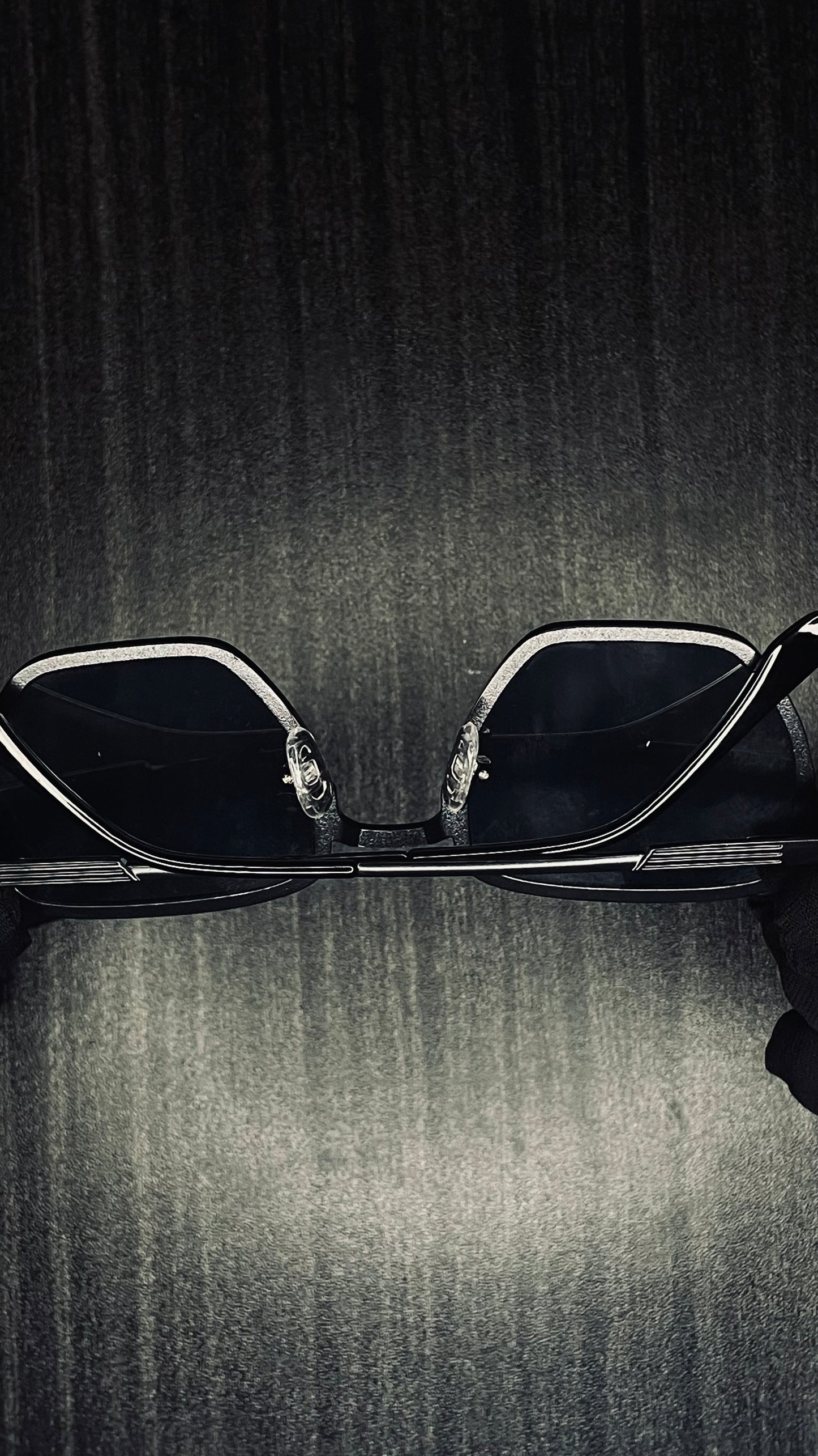 Slim Black Sunglass – Minimalist Style