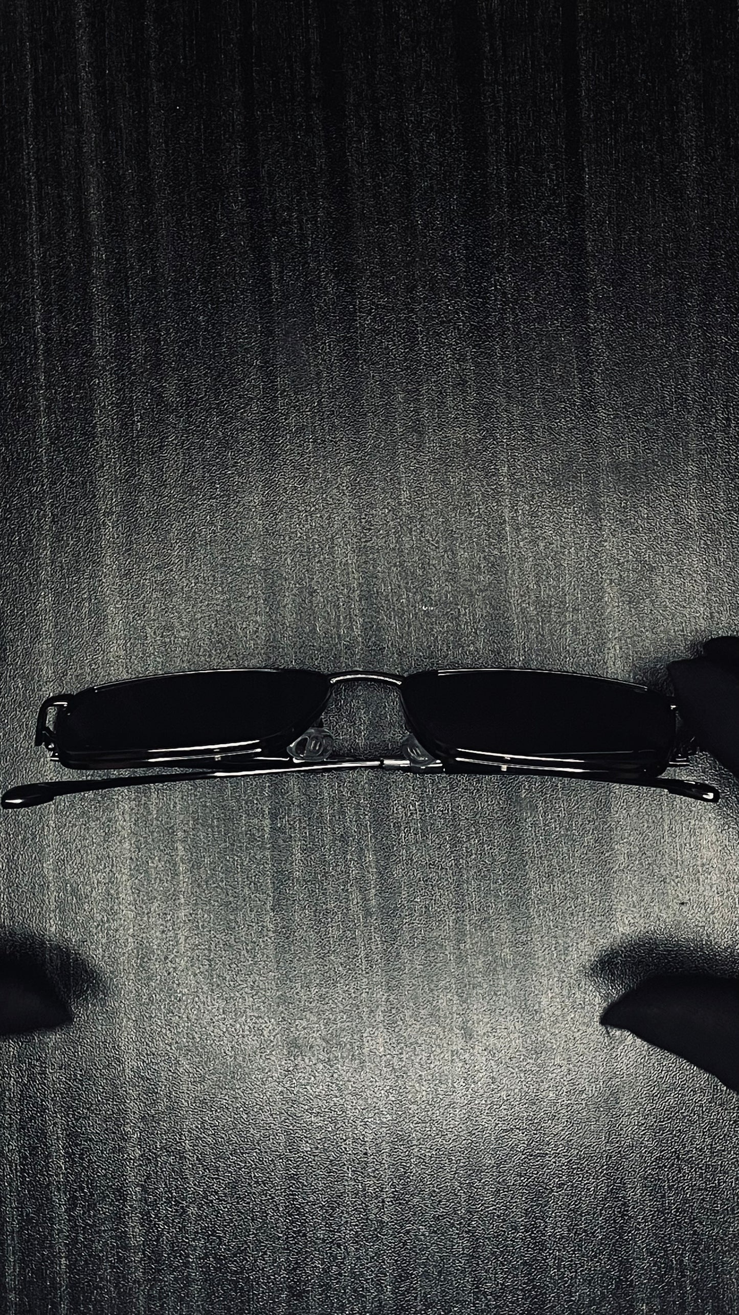 Oversized Black Sunglass – Bold Fashion Statement