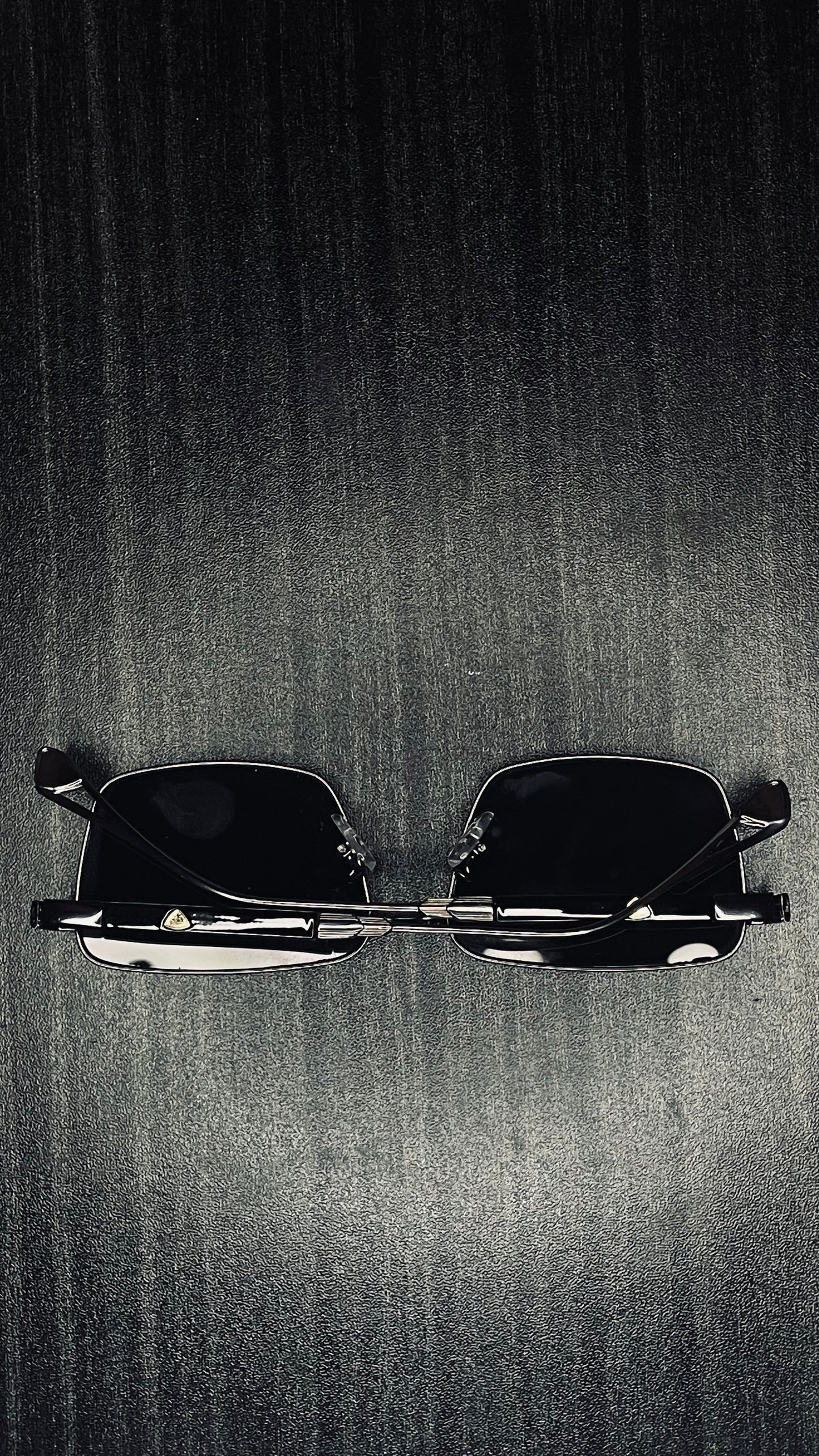 Oversized Black Sunglass – Bold Fashion Statement